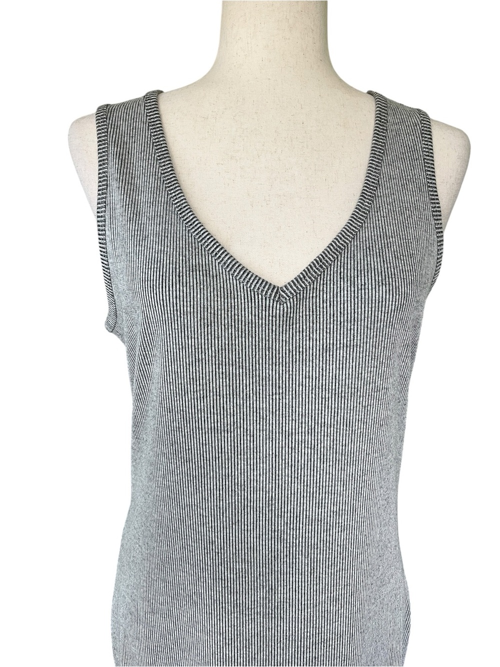Mossimo ribbed pinstripe sleeveless mid dress - Picture 6 of 9